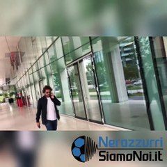 L'uscita di Alberto Belloni dalla sede nerazzurra