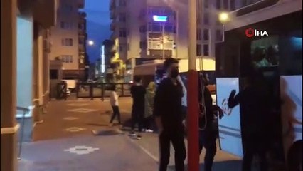 Çanakkale’de 98 düzensiz göçmen ile 10 göçmen kaçakçısı yakalandı
