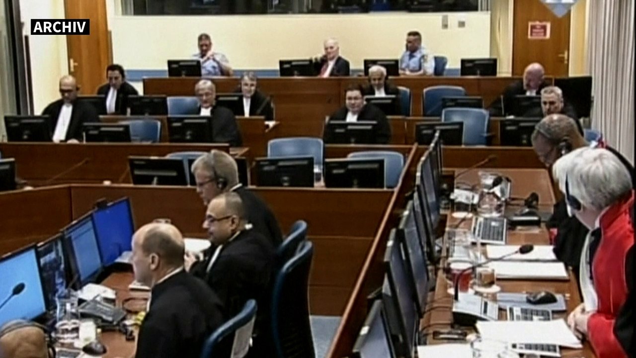 Gericht bestätigt lebenslange Haftstrafe für Mladic wegen Völkermords