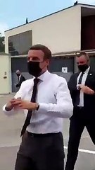 Emmanuel Macron giflé par un homme lors d'un déplacement dans la Drôme