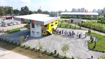 "Ters ev"e ziyaretçi akını