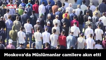 Moskova'da yaşayan Müslümanlar camilere sığmadı