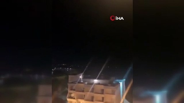- Suriye hava savunma sistemlerinin, Lübnan hava sahası üzerinden İsrail savaş uçakları tarafından düzenlenen füze saldırısını başkent Şam semalarında tespit etmesinin artından devreye girdiği bildirildi.