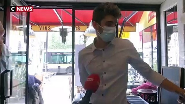 Dès aujourd'hui, il est obligatoire de scanner un QR code sur son téléphone pour accéder aux salles de restaurant - Mais comment ça marche ?