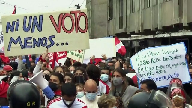 Περού - Θρίλερ οι προεδρικές εκλογές: Μάχη στήθος με στήθος για Καστίγιο και Φουχιμόρι