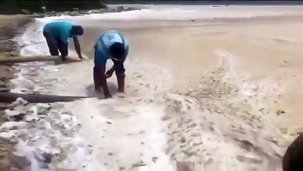 Balıkesir'de vidanjörle müsilaj temizliği