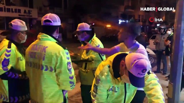 Trafik kazası sonrası 'FETÖ'cüsünüz' sözü ve küfürler ortalığı karıştırdı