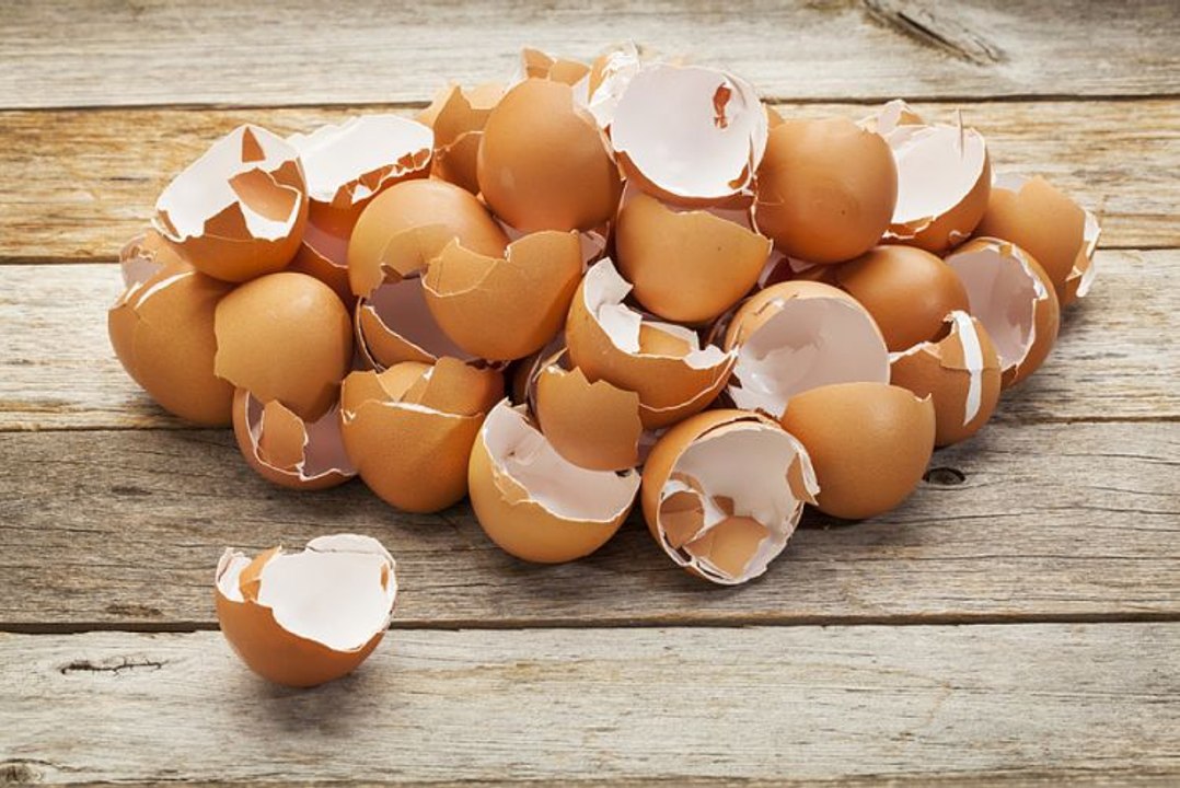 L'astuce imparable pour retirer les morceaux de coquilles d'oeuf