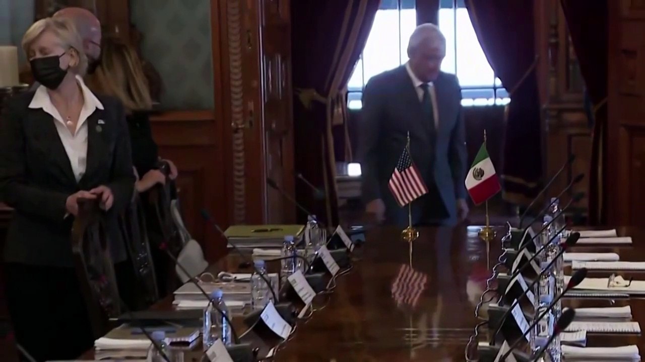 Harris in Mexiko: Bei Grenzpolitik an Flucht-Ursachen ansetzen