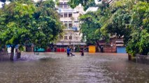 Waterlogging at several places as heavy rain lashes Mumbai