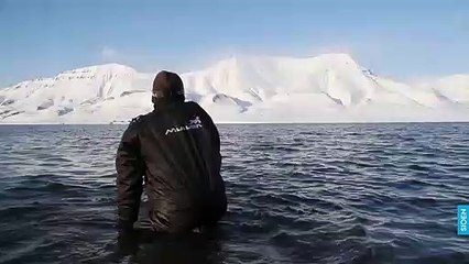 Dixie Dansercoer testing Mullion garments