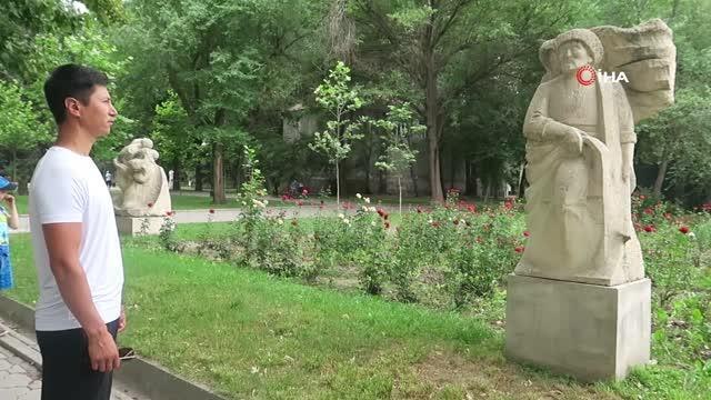 Kırgız sanatçının 'Büyük Türkiye' şarkısı büyük ilgi görüyor- Kırgız sanatçı Niyazaliyev: Büyük Türkiye adlı şarkımın amacı ikili ilişkilerin...