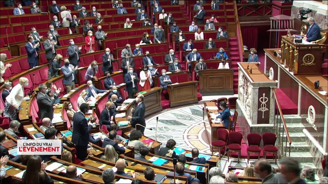 Gifle sur Emmanuel Macron : quels sont les réactions politiques ?