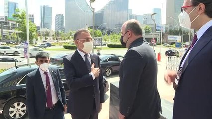 Oktay: "Yüksek teknoloji ve verimlilik artışıyla güçlendirilmiş bir ekonomik model ile 2053 ve 2071'e daha güçlü bir Türkiye taşıyacağız."