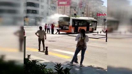 GAZİANTEP BELEDİYE OTOBÜSÜ, HAREKET HALİNDEYKEN ALEV ALDI