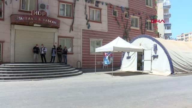 DİYARBAKIR EVLAT NÖBETİNDEKİ ANNEDEN ÇAĞRI GELİN, ÇOCUKLARIMIZI BİRLİKTE İSTEYELİM