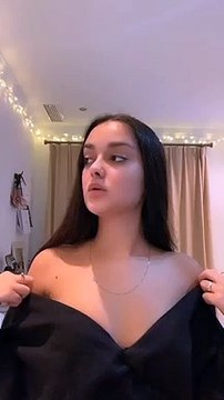 Julia Janeiro nos abre las puertas de su dormitorio gracias a Tik Tok