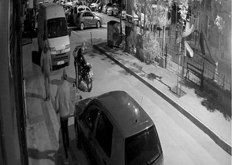 ÇALDIKLARI MOTOSİKLETİ ÇALIŞTIRAMAYINCA BIRAKIP KAÇTILAR