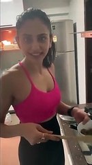 వైరల్‌ వీడియో: వంటను పెంట చేసిన రకుల్‌ ప్రీత్‌ సింగ్‌