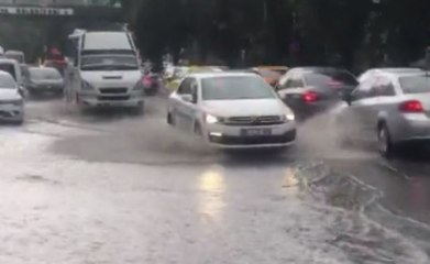 Başkent sağanak yağmura teslim