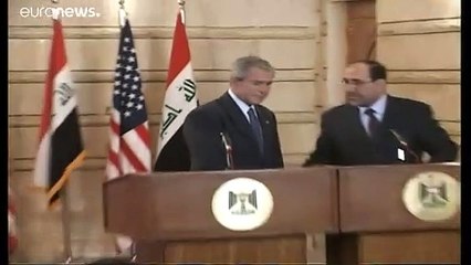 Gli inconvenienti del mestiere dei potenti, quando la folla diventa aggressiva