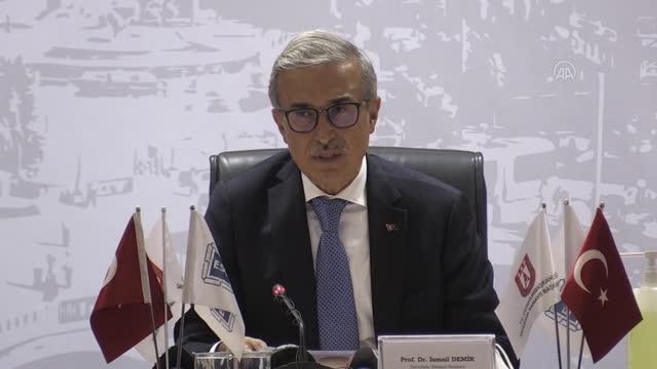 ESKİŞEHİR - Cumhurbaşkanlığı Savunma Sanayii Başkanı Demir, Eskişehirli sanayicilerle bir araya geldi (2)