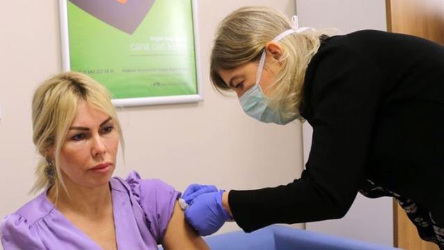 Son Dakika: Aşılamada yeni aşamaya geçildi! Yarından itibaren 45 yaş üstü aşılanmaya başlanacak