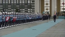 ANKARA - Cumhurbaşkanı Erdoğan, Kırgızistan Cumhurbaşkanı Caparov'u resmi törenle karşıladı