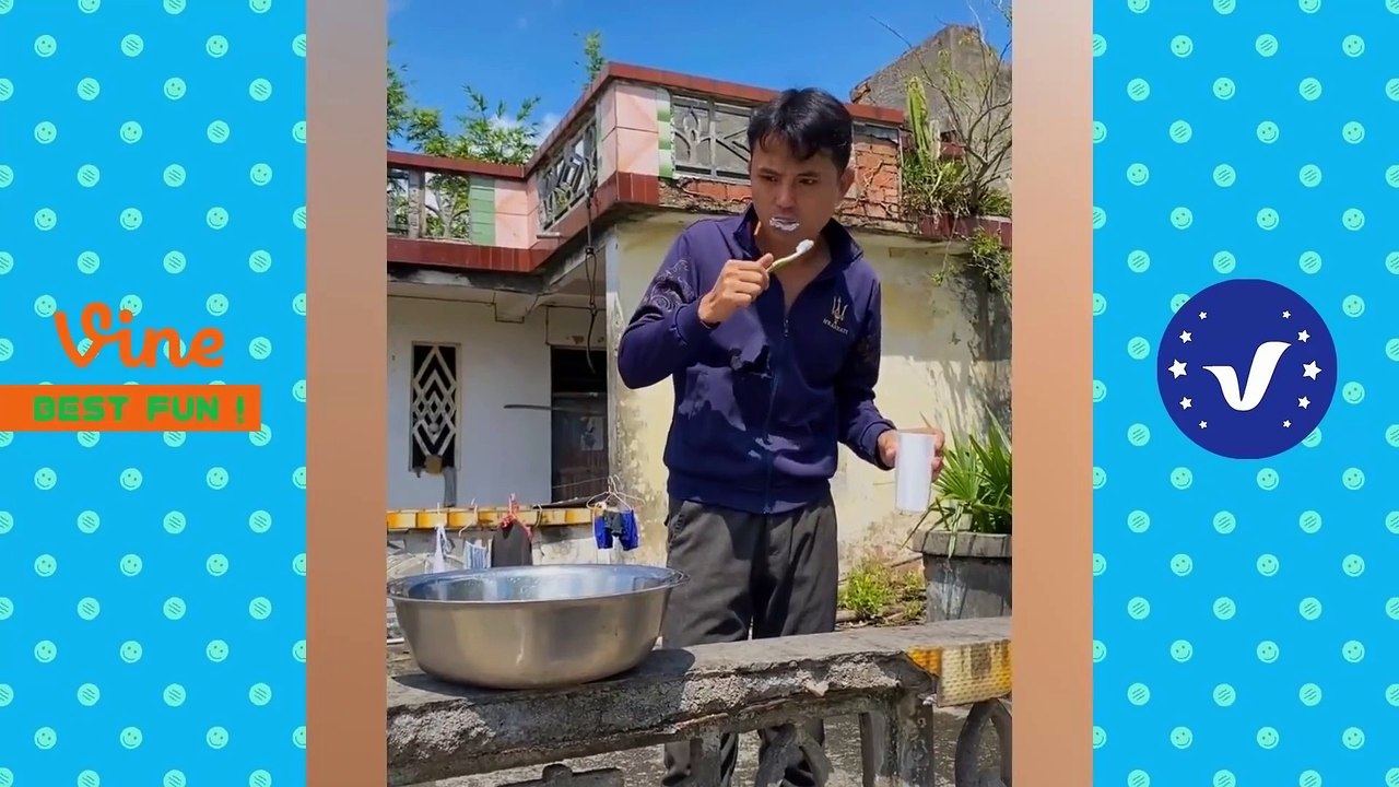 #33 New Funny Videos 2021  People doing funny and stupid things #funnyclip