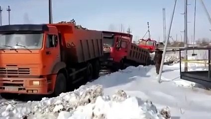 'Çin malı' kamyon çekilirse ne olur? İzleyin...
