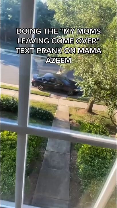 "Come Over" Text Prank Has Mom Running Inside