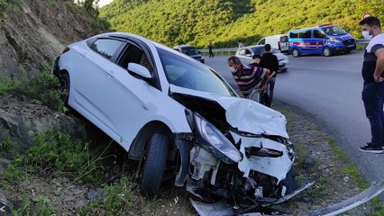 İSTANBUL - Eyüpsultan'da meydana gelen trafik kazasında 2 kişi yaralandı