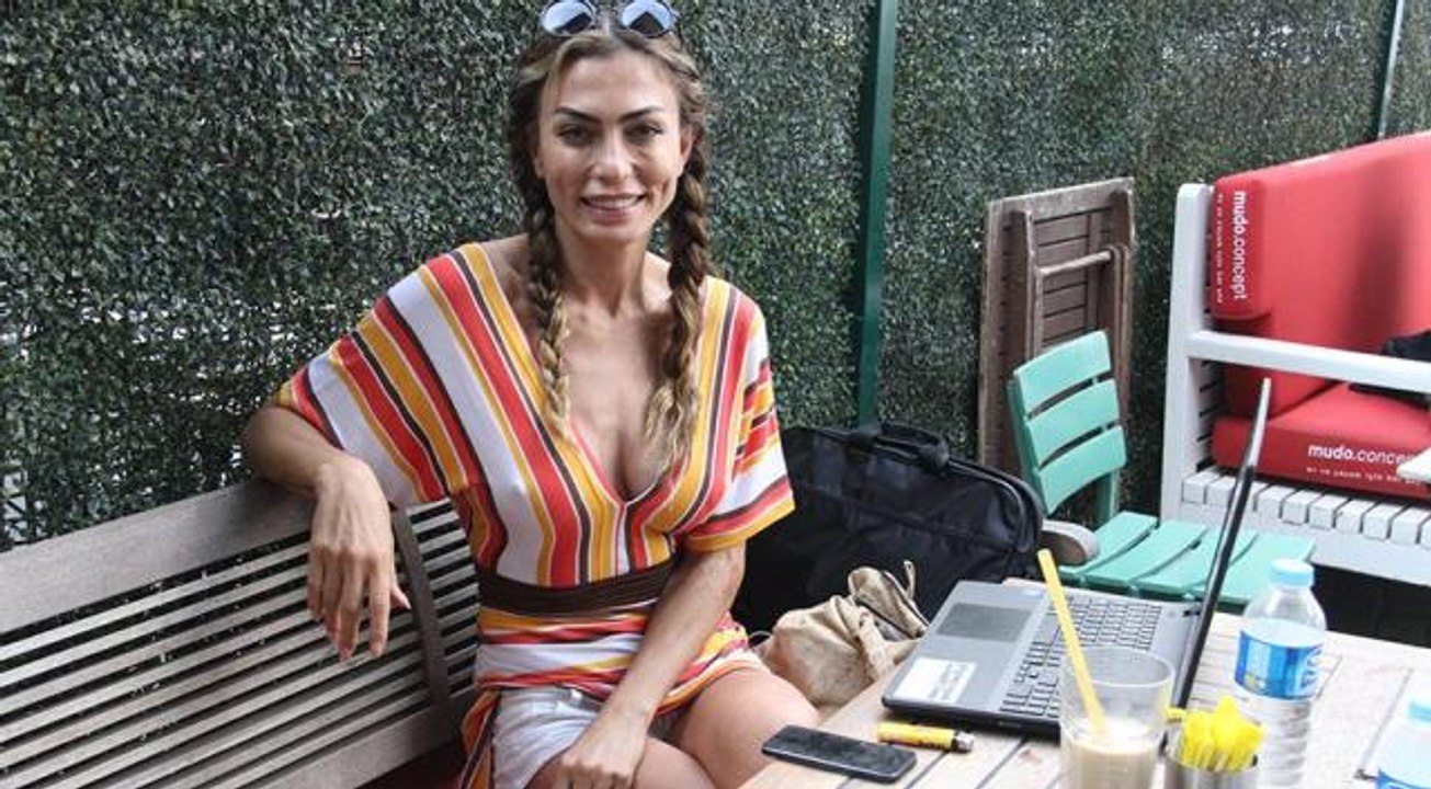 Ünlü oyuncu Leyla Bilginel annesinin fotoğrafını paylaştı, gönderinin altı "kardeşiniz gibi" yorumlarıyla doldu