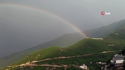 Artvin’de gökkuşağının güzelliği eşsiz manzara sundu