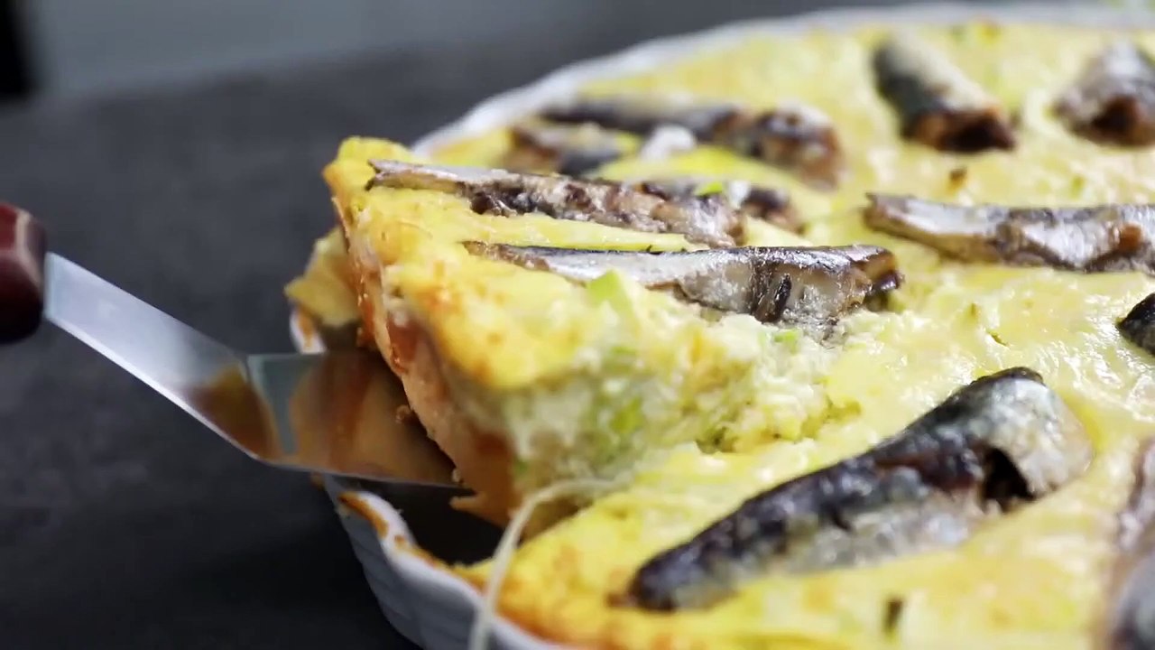 Quiche sa porilukom i sardinama
