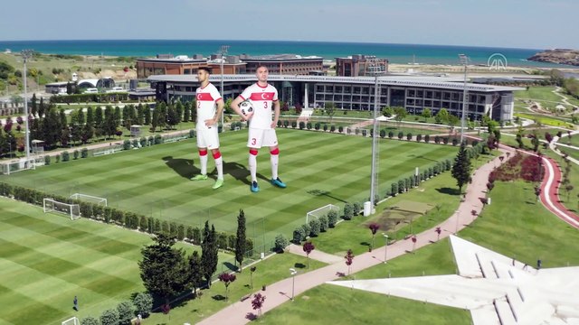 İSTANBUL - A Milli Futbol Takımı'nın EURO 2020 şarkısı Mustafa Sandal'dan