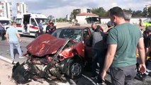 KAYSERİ -  Polis aracıyla otomobil çarpıştı: 2'si polis 5 yaralı