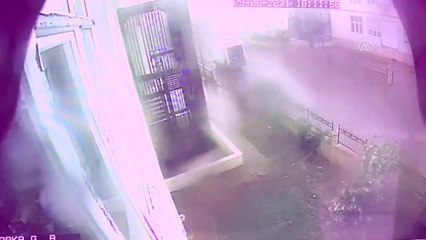 Şiddetli fırtına tekstil atölyelerinin çatısını uçurdu