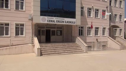 Koca yürekli minik öğrenciler