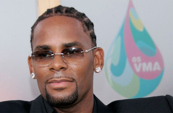 R. Kelly loses legal team just months ahead of trial