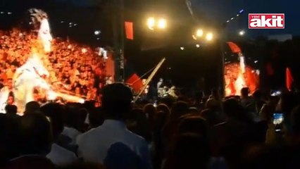 Grup Yorum konserinde terörist ailesinden teröre övgü