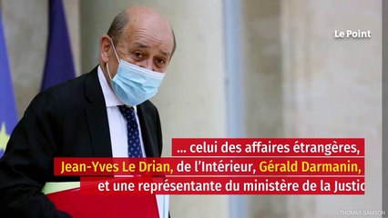 Macron demande un tour de vis sur l'expulsion des étrangers irréguliers