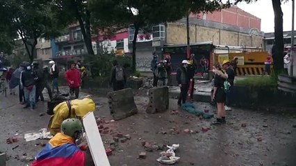 BOGOTA - Hükümet karşıtı gösterilere polis müdahalesi