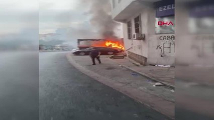 Son dakika: İSTANBUL-KAĞITHANE'DE ISINALIM DERKEN 3 ARACI ATEŞE VERDİLER