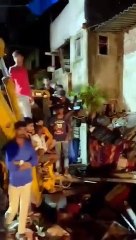 मलाड में राहत और बचाव कार्य पूरी रात चला, बारिश में भीगते हुए बचाई जिंदगियां, देखें वीडियो