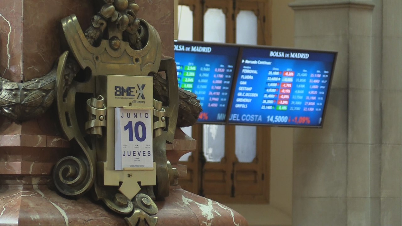 El Ibex 35 abre este jueves con ganancias moderadas pero se da la vuelta minutos después