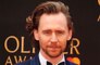 Tom Hiddleston a dû donner des cours sur l'univers Marvel à Owen Wilson