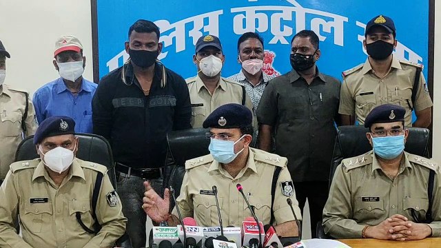 Hi-tech B.Tech students of Lucknow empties ATM in few minutes
