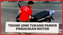 Aksi Tukang Parkir Rapihkan Motor, Bikin Takjub