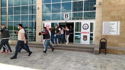 Uyuşturucu ticareti yaptığı tespit edilen 2 kişi tutuklandı